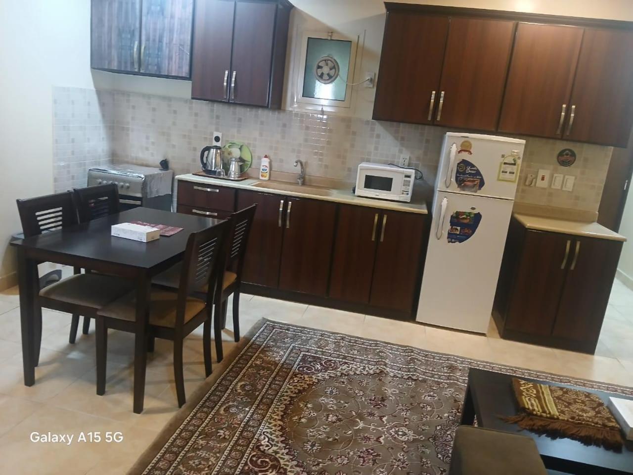 العييري للوحات المفروشة الدمام3 अपार्टमेंट